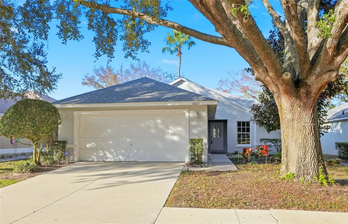 Property Slideshow image 1 of 30 | 6025 spring creek ct, Mount Dora, FL, 32757