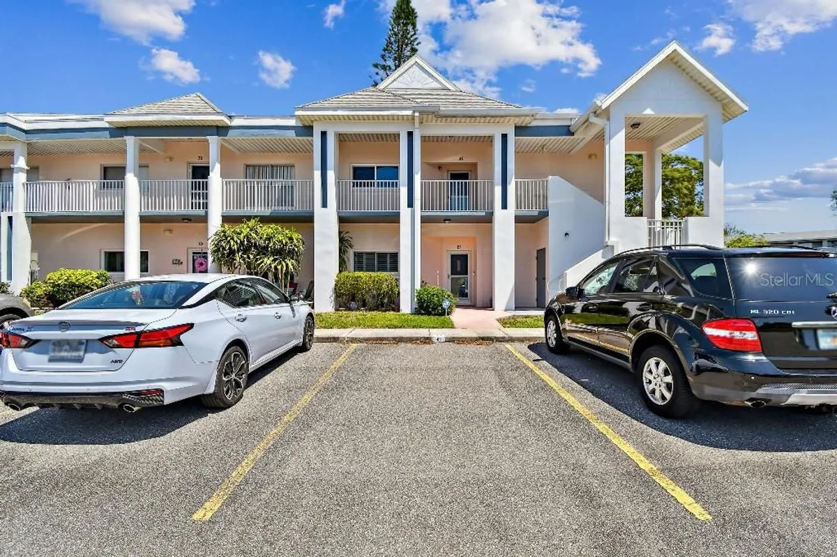 Property Slideshow image 1 of 23 | 2291 americus blvd 41, Clearwater, FL, 33763