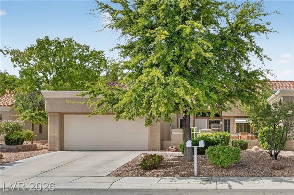 Property Slideshow image 1 of 44 | 2425 desert butte dr, Las Vegas, NV, 89134