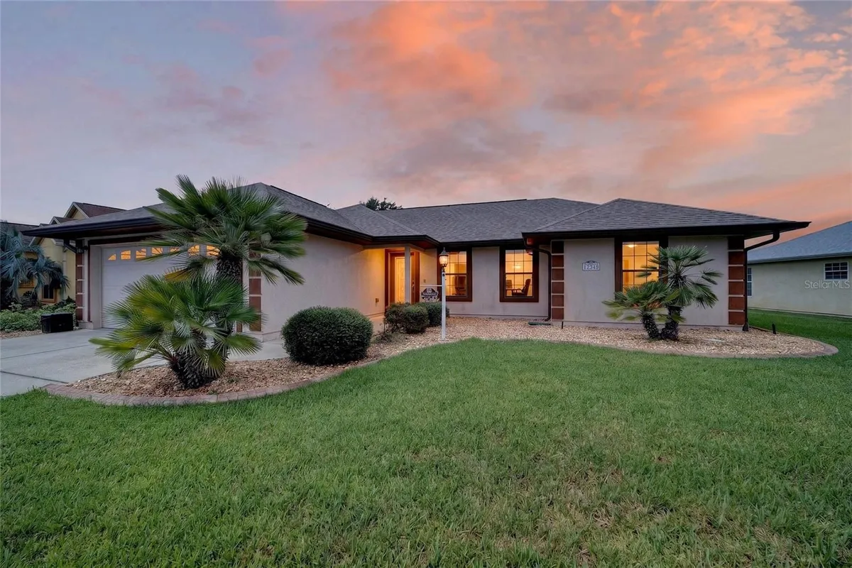 Property Slideshow image 1 of 64 | 12220 se 172nd ln, Summerfield, FL, 34491