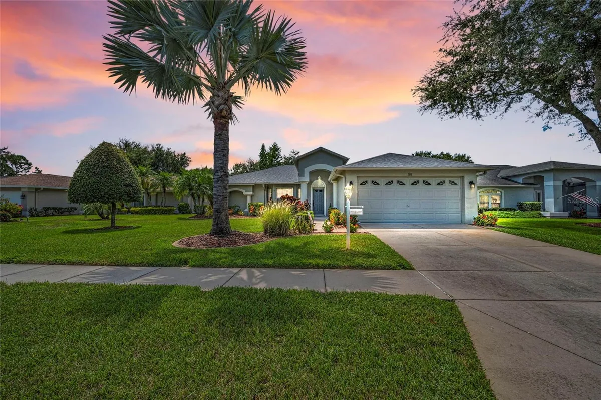 Property Slideshow image 1 of 100 | 1311 eveningside ct, Trinity, FL, 34655