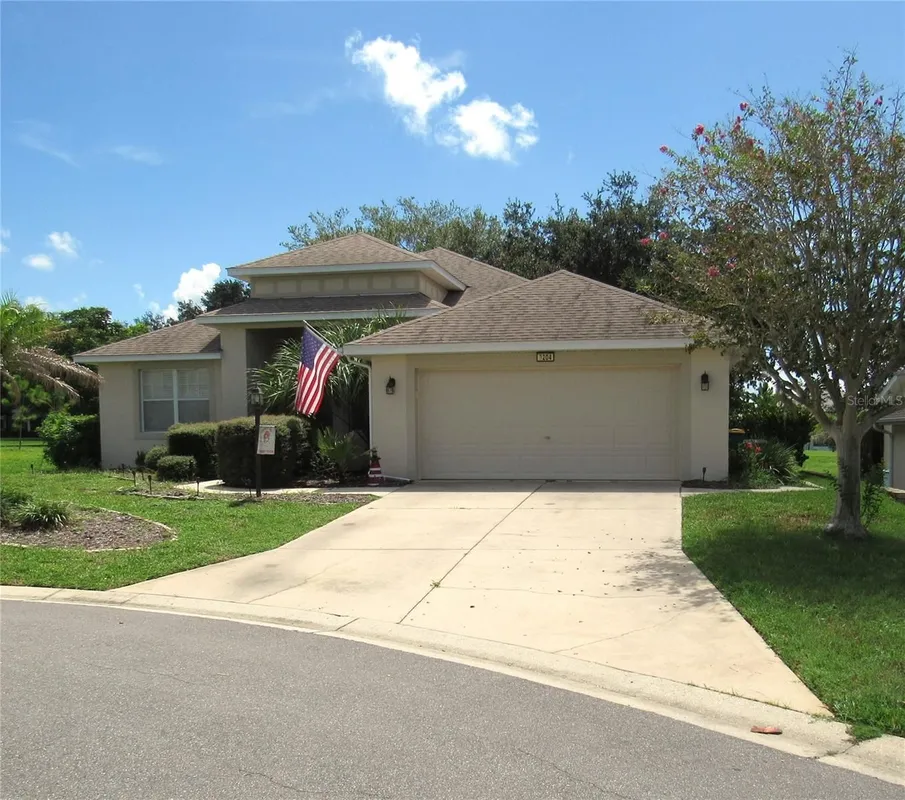 Property Slideshow image 1 of 45 | 3204 antigua bay ln, Tavares, FL, 32778