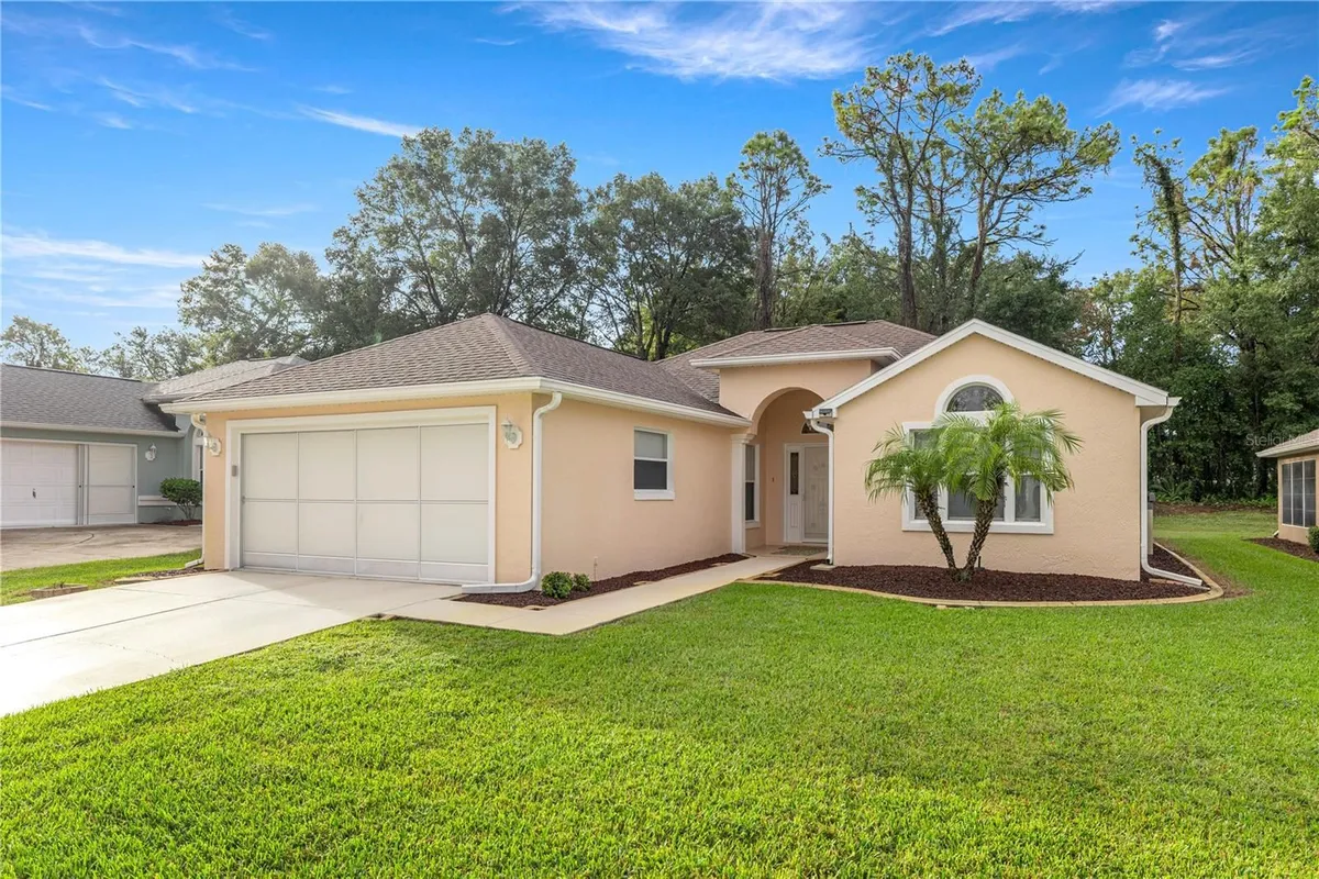 Property Slideshow image 1 of 14 | 11298 sw 73rd cir, Ocala, FL, 34476