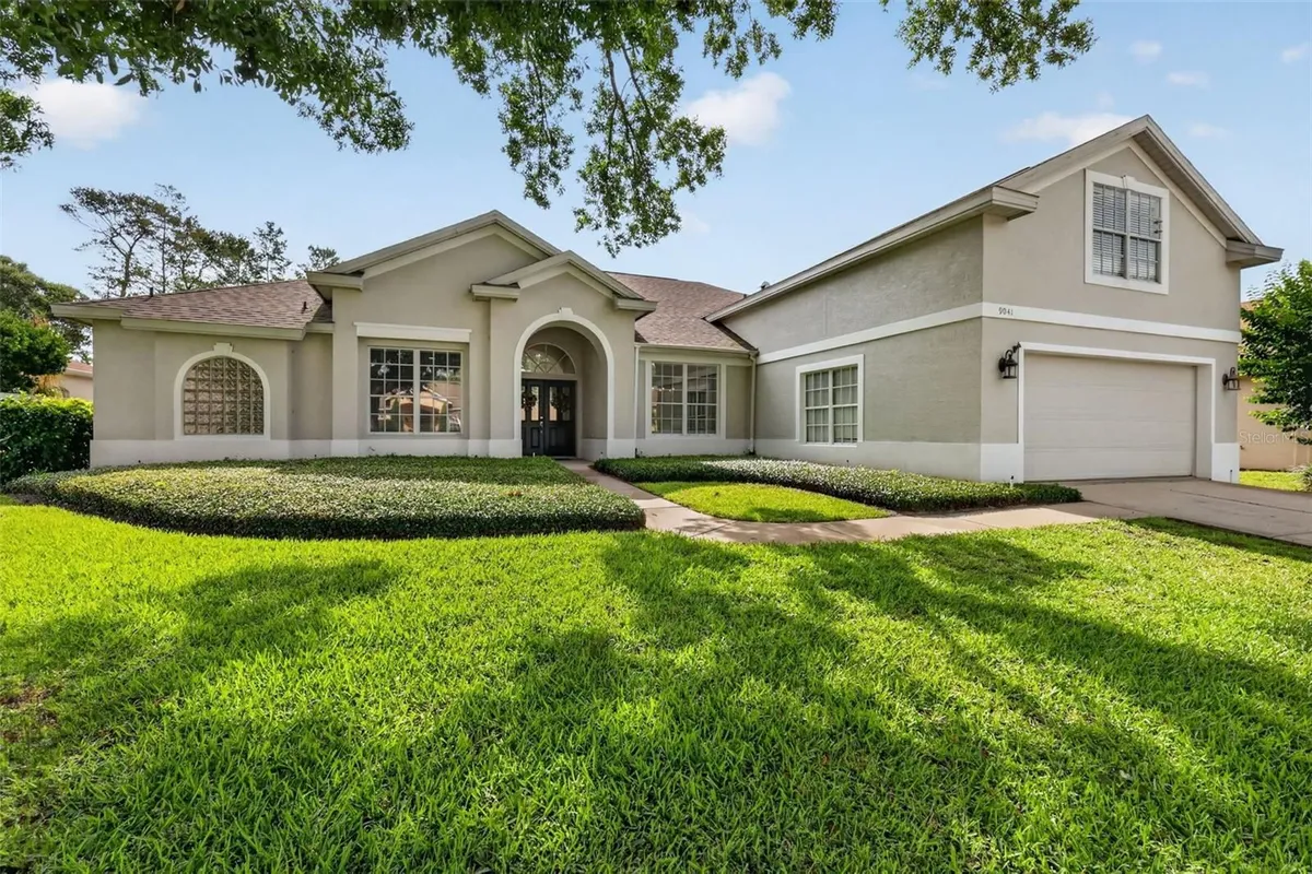 Property Slideshow image 1 of 40 | 9041 laurel ridge dr, Mount Dora, FL, 32757