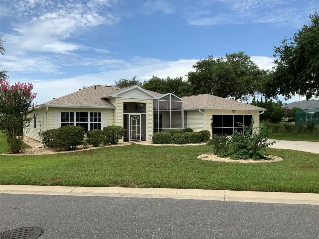 Property Slideshow image 1 of 12 | 5475 bounty cir, Tavares, FL, 32778