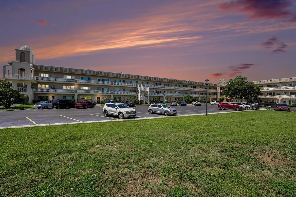 Property Slideshow image 1 of 31 | 2284 philippine dr 69, Clearwater, FL, 33763