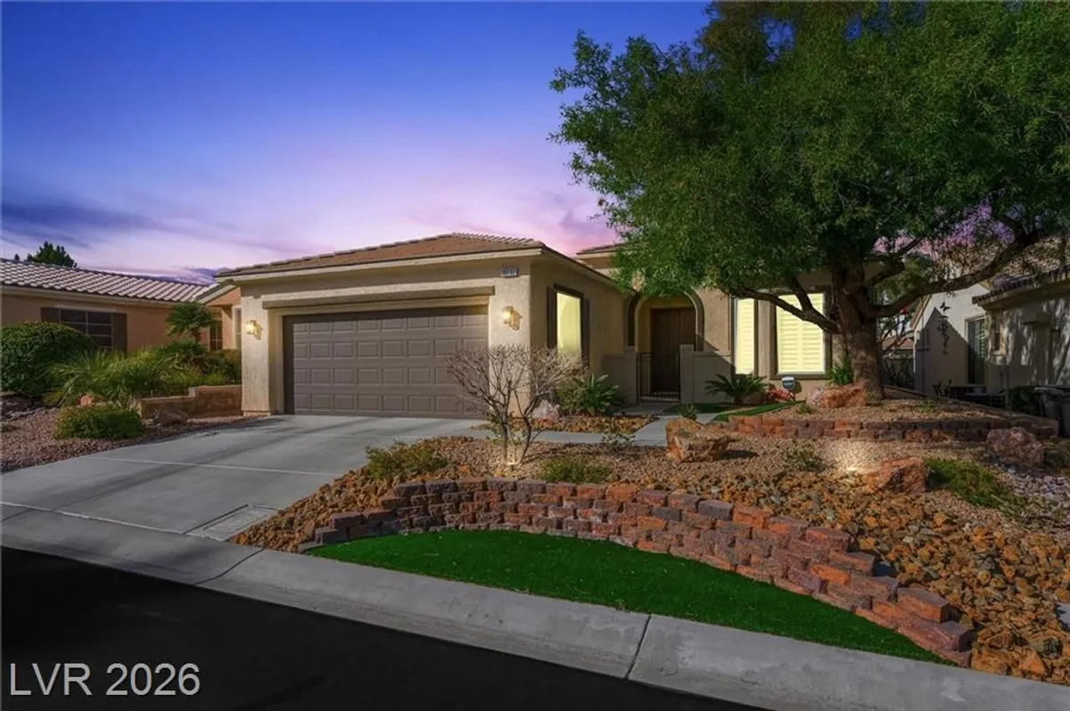 Property Slideshow image 1 of 74 | 10232 roma madre ave, Las Vegas, NV, 89135