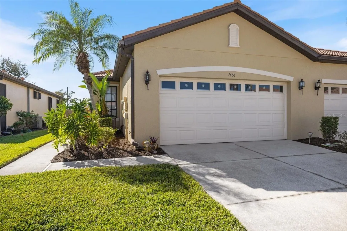 Property Slideshow image 1 of 42 | 1466 maseno dr, Venice, FL, 34292