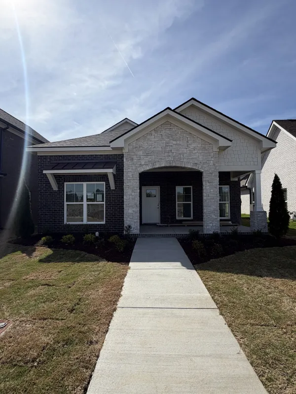 Property Slideshow image 1 of 42 | 6193 parkhaven blvd, Hermitage, TN, 37076