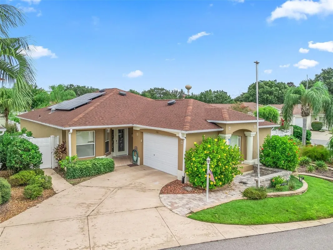 Property Slideshow image 1 of 36 | 1981 anniston dr, The Villages, FL, 32162