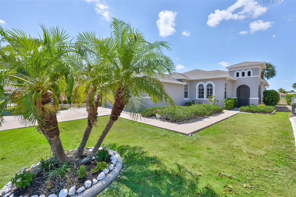 Property Slideshow image 1 of 38 | 448 noble faire dr, Sun City Center, FL, 33573