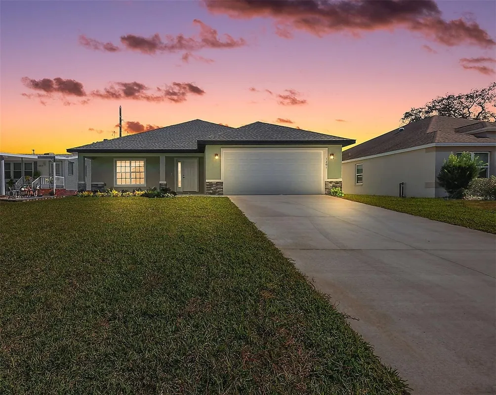 Property Slideshow image 1 of 36 | 1201 dustin dr, The Villages, FL, 32159