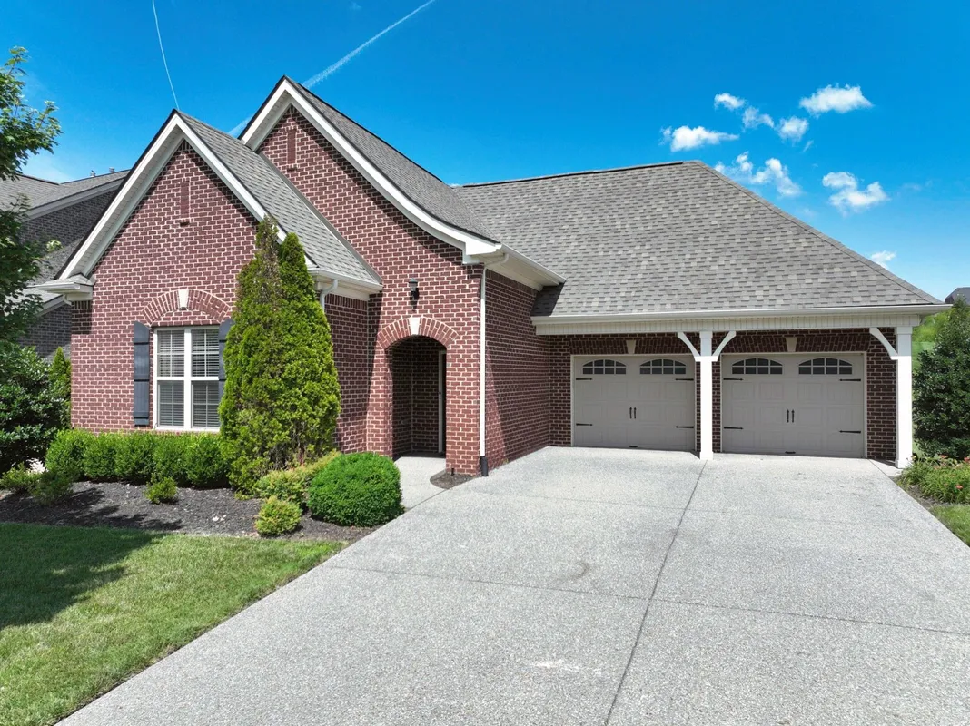 Property Slideshow image 1 of 35 | 223 meandering dr, Lebanon, TN, 37090