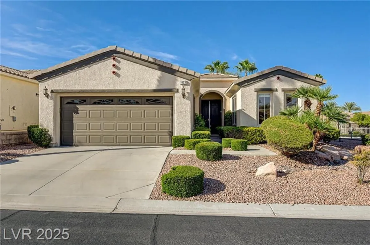 Property Slideshow image 1 of 65 | 10532 riva grande ct, Las Vegas, NV, 89135