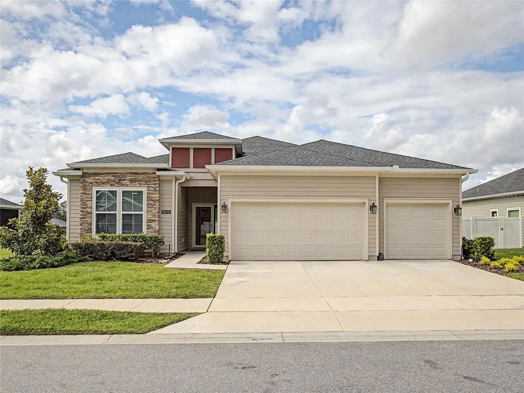 Property Slideshow image 1 of 37 | 7672 sw 74th loop, Ocala, FL, 34481