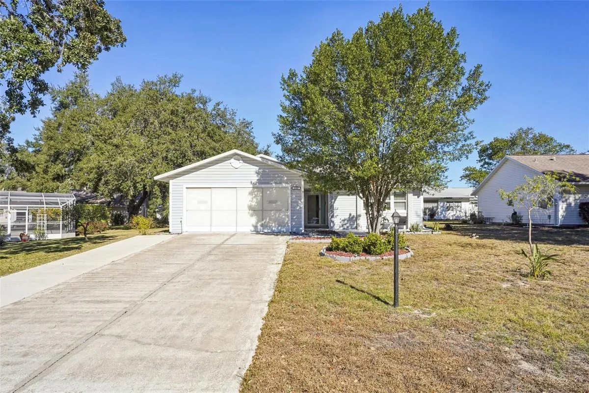 Property Slideshow image 1 of 51 | 1305 moray ct, Leesburg, FL, 34788