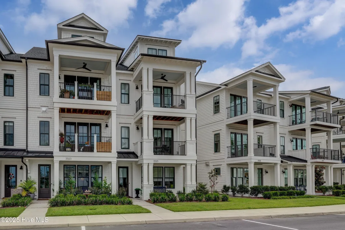 Property Slideshow image 1 of 86 | 3525 watercraft ferry ave, Wilmington, NC, 28412