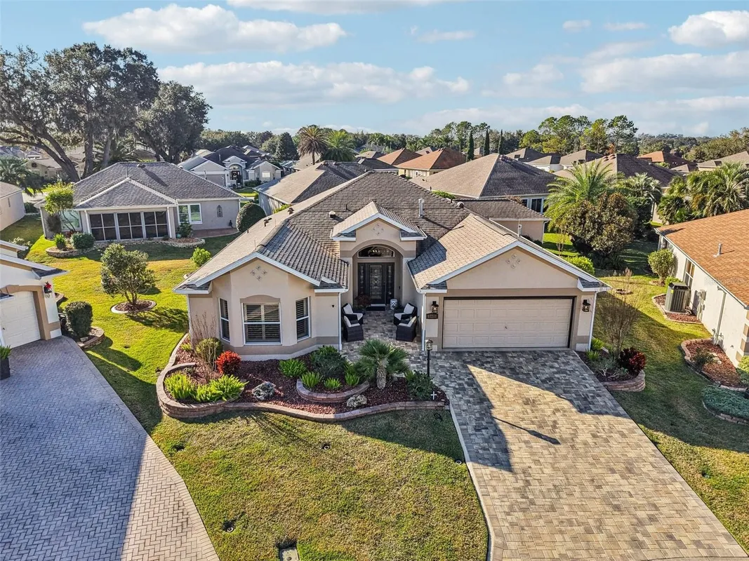 Property Slideshow image 1 of 62 | 17211 se 85th willowick cir, The Villages, FL, 32162