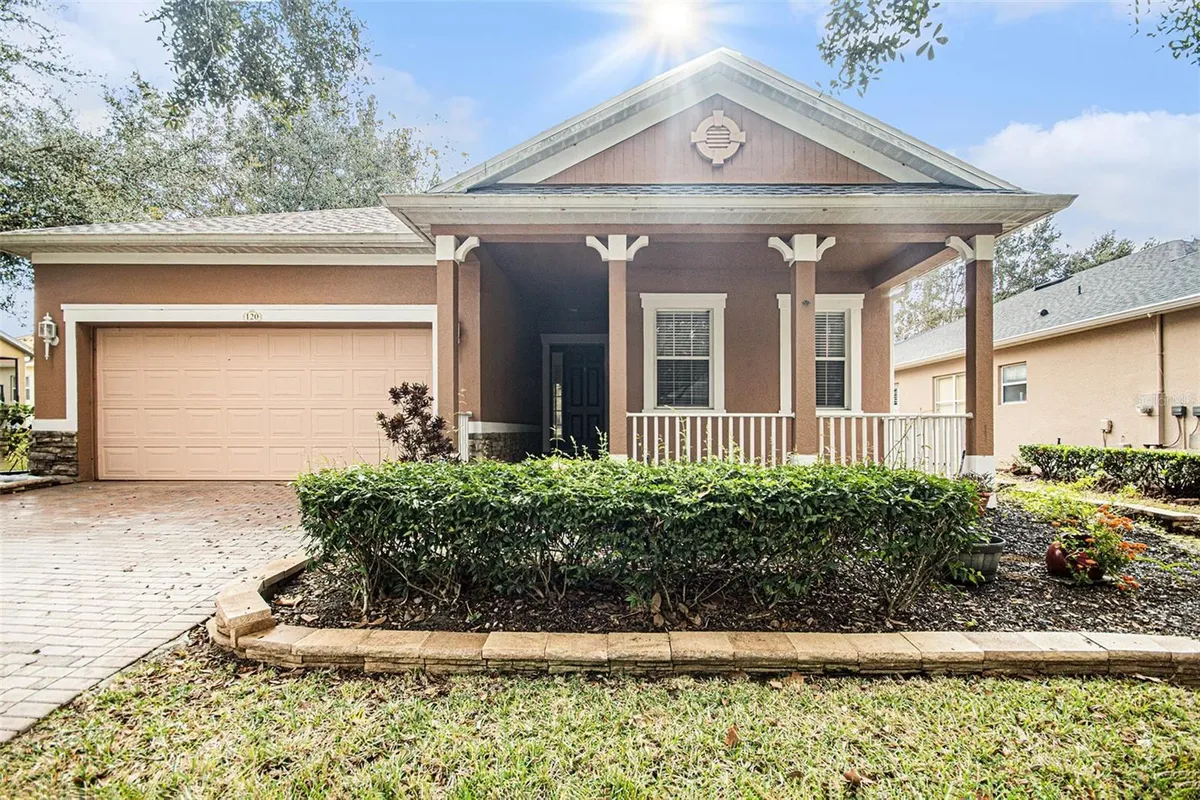 Property Slideshow image 1 of 27 | 120 crepe myrtle dr, Groveland, FL, 34736