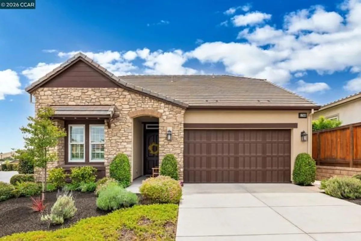 Property Slideshow image 1 of 47 | 1760 merlot cir, Brentwood (Cc), CA, 94513