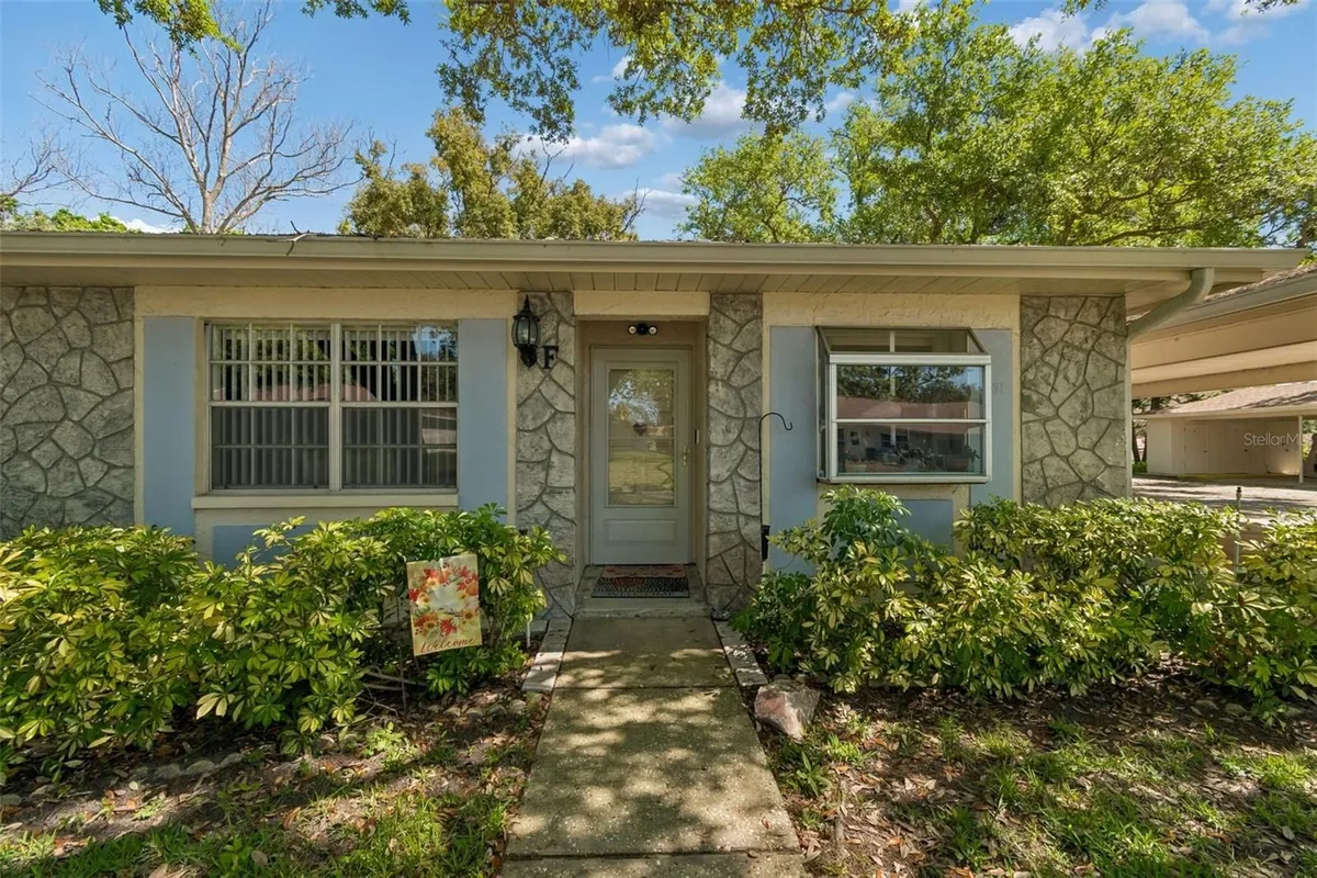 Property Slideshow image 1 of 68 | 2231 lark cir f, Palm Harbor, FL, 34684