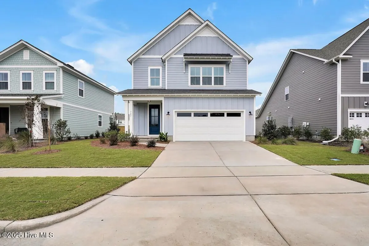 Property Slideshow image 1 of 39 | 745 caisson run, Wilmington, NC, 28412