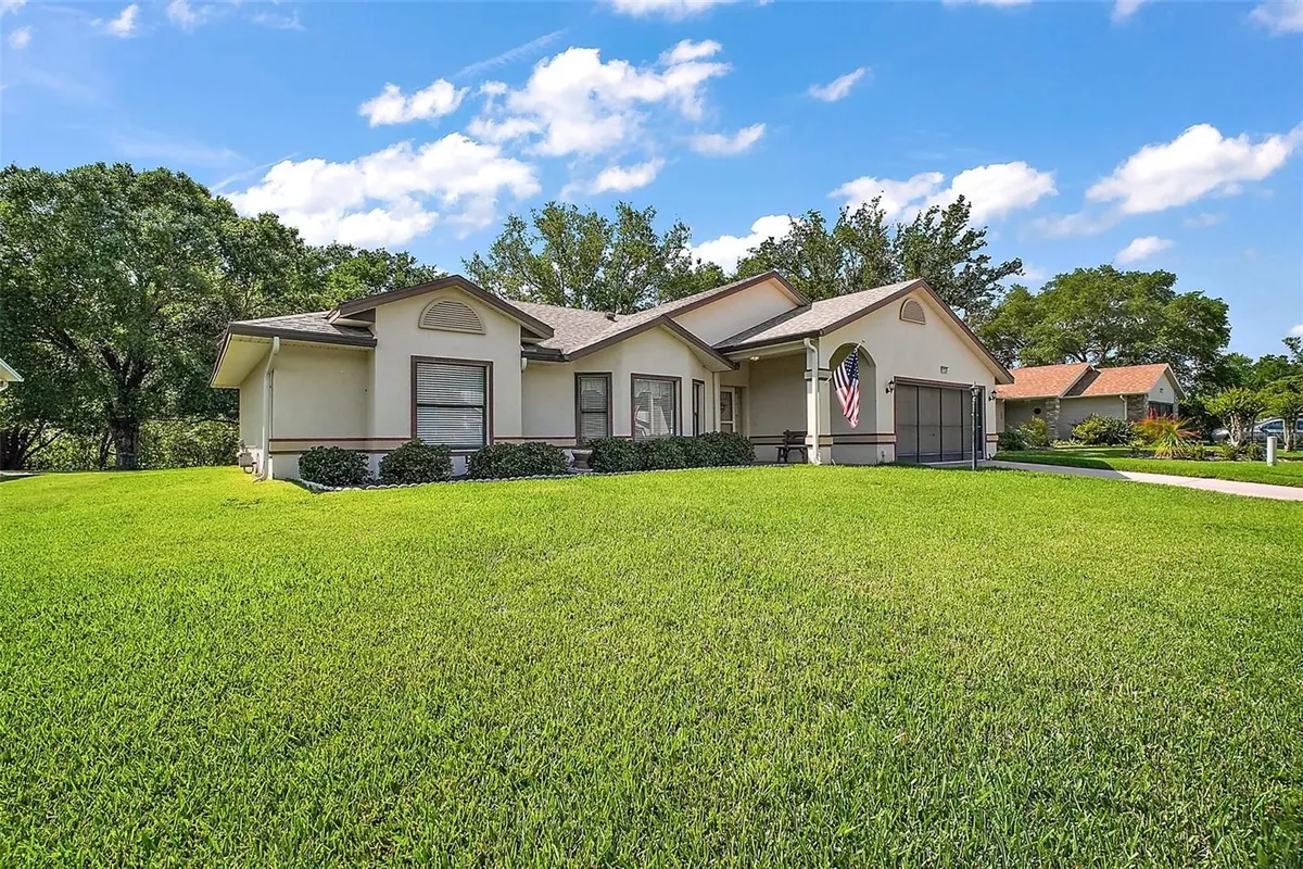 Property Slideshow image 1 of 29 | 27022 racquet cir, Leesburg, FL, 34748