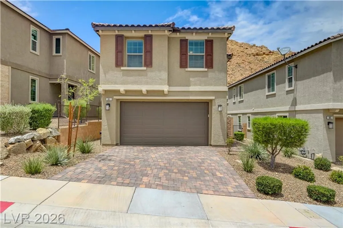 Property Slideshow image 1 of 95 | 81 moon hill dr, Henderson, NV, 89011