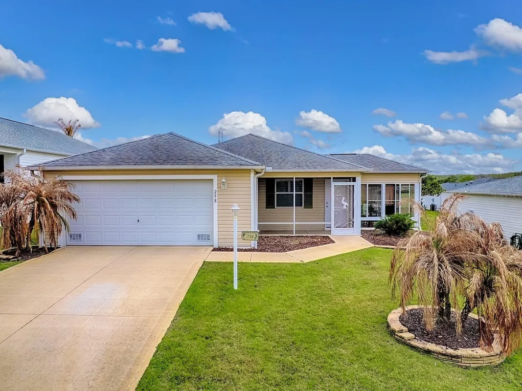 Property Slideshow image 1 of 37 | 258 arbella loop, The Villages, FL, 32162
