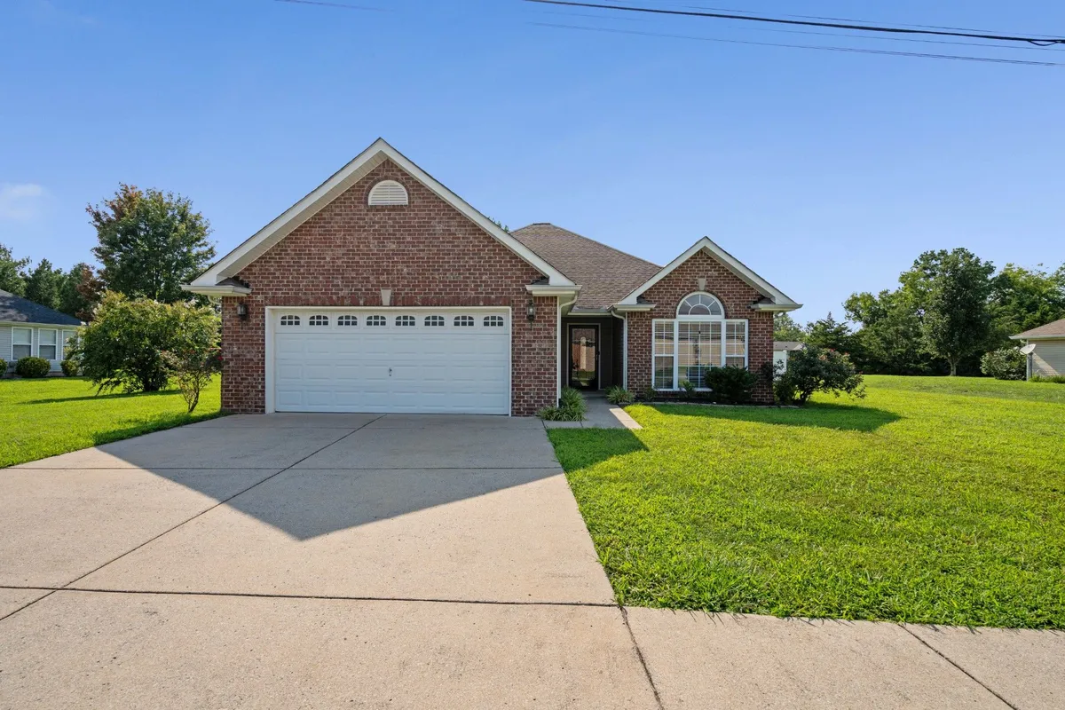 Property Slideshow image 1 of 3 | 304 providence dr, Lebanon, TN, 37087