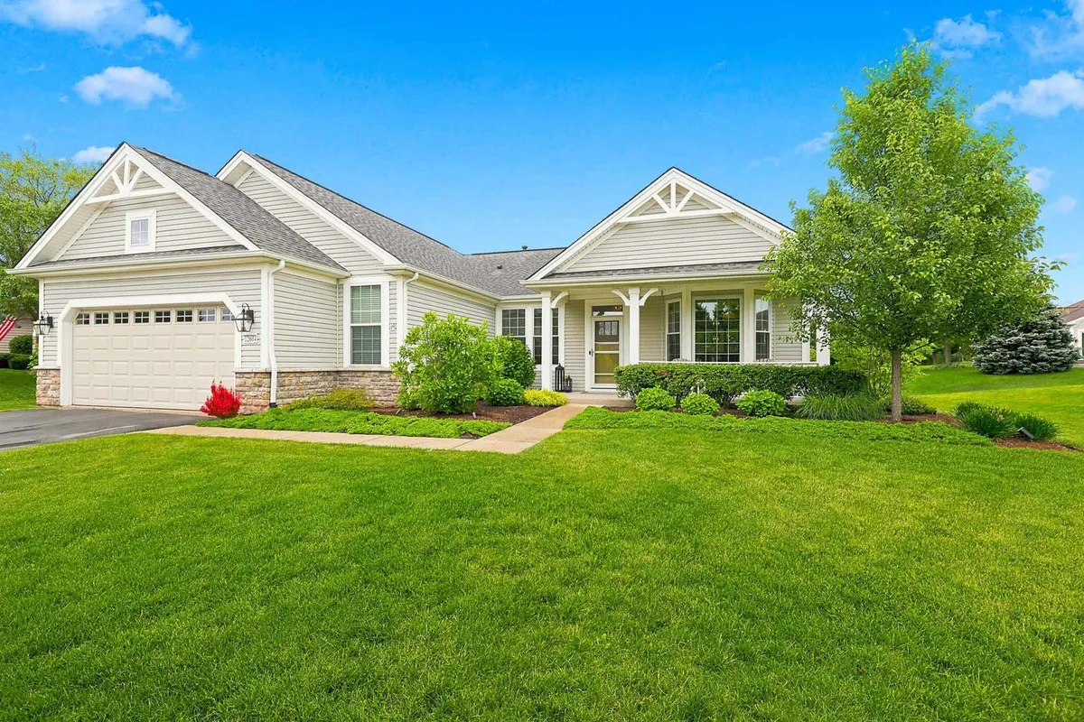 Property Slideshow image 1 of 1 | 12604 golf view dr, Huntley, IL, 60142