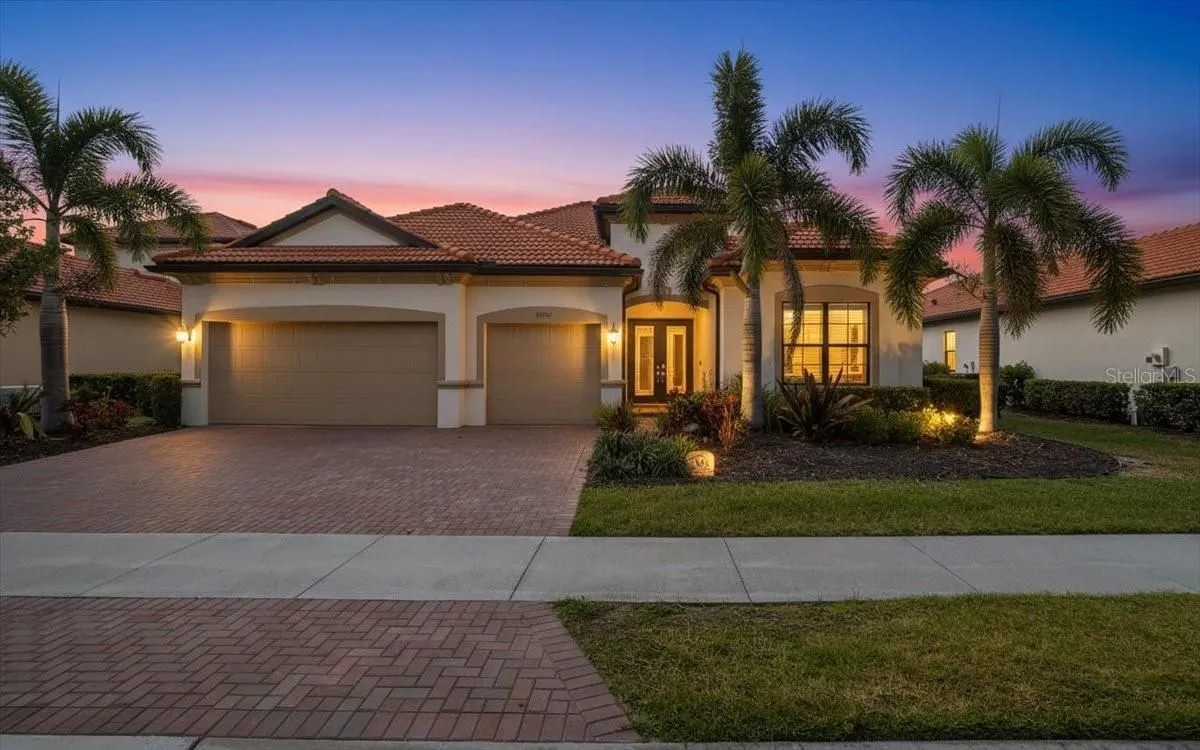 Property Slideshow image 1 of 95 | 10900 tarflower dr, Venice, FL, 34293