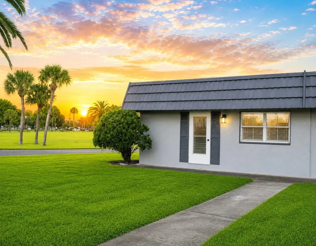 Property Slideshow image 1 of 37 | 202 bedford trl 97, Sun City Center, FL, 33573