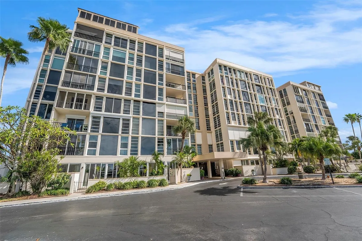 Property Slideshow image 1 of 30 | 7400 sun island dr 111, South Pasadena, FL, 33707