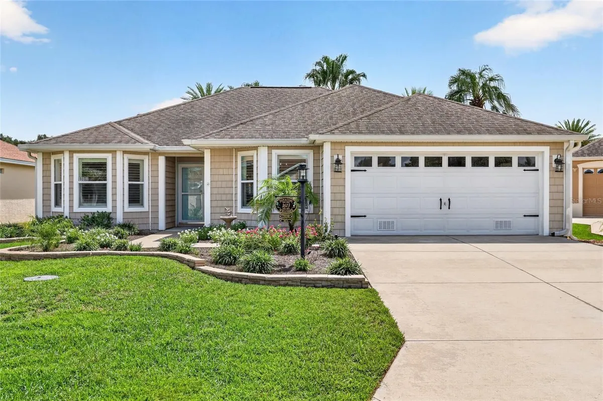 Property Slideshow image 1 of 63 | 1613 pennecamp dr, The Villages, FL, 32162