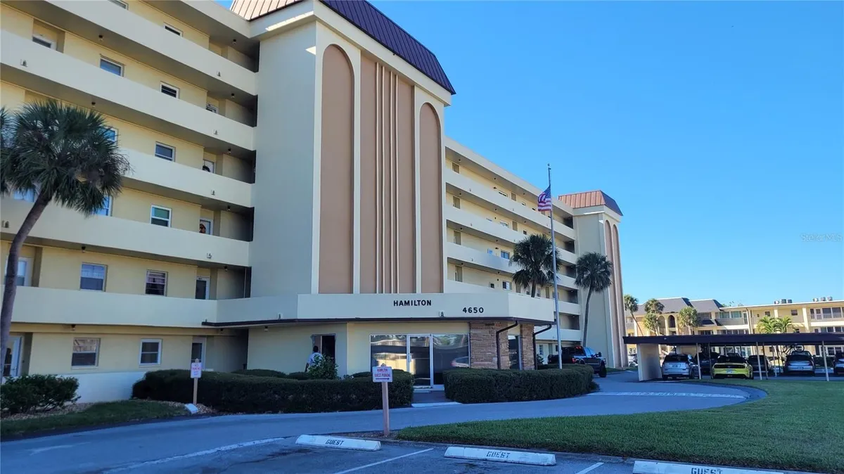 Property Slideshow image 1 of 32 | 4650 cove cir apt 111, St Petersburg, FL, 33708