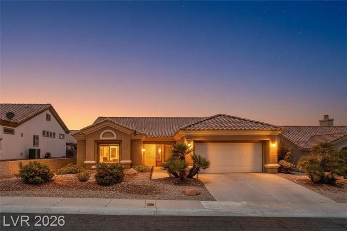 Property Slideshow image 1 of 27 | 10128 cresent creek dr, Las Vegas, NV, 89134