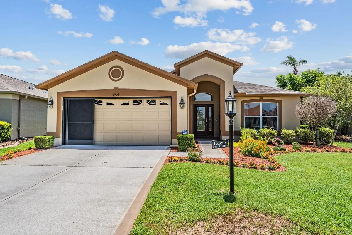 Property Slideshow image 1 of 39 | 11709 spindrift loop, Hudson, FL, 34667