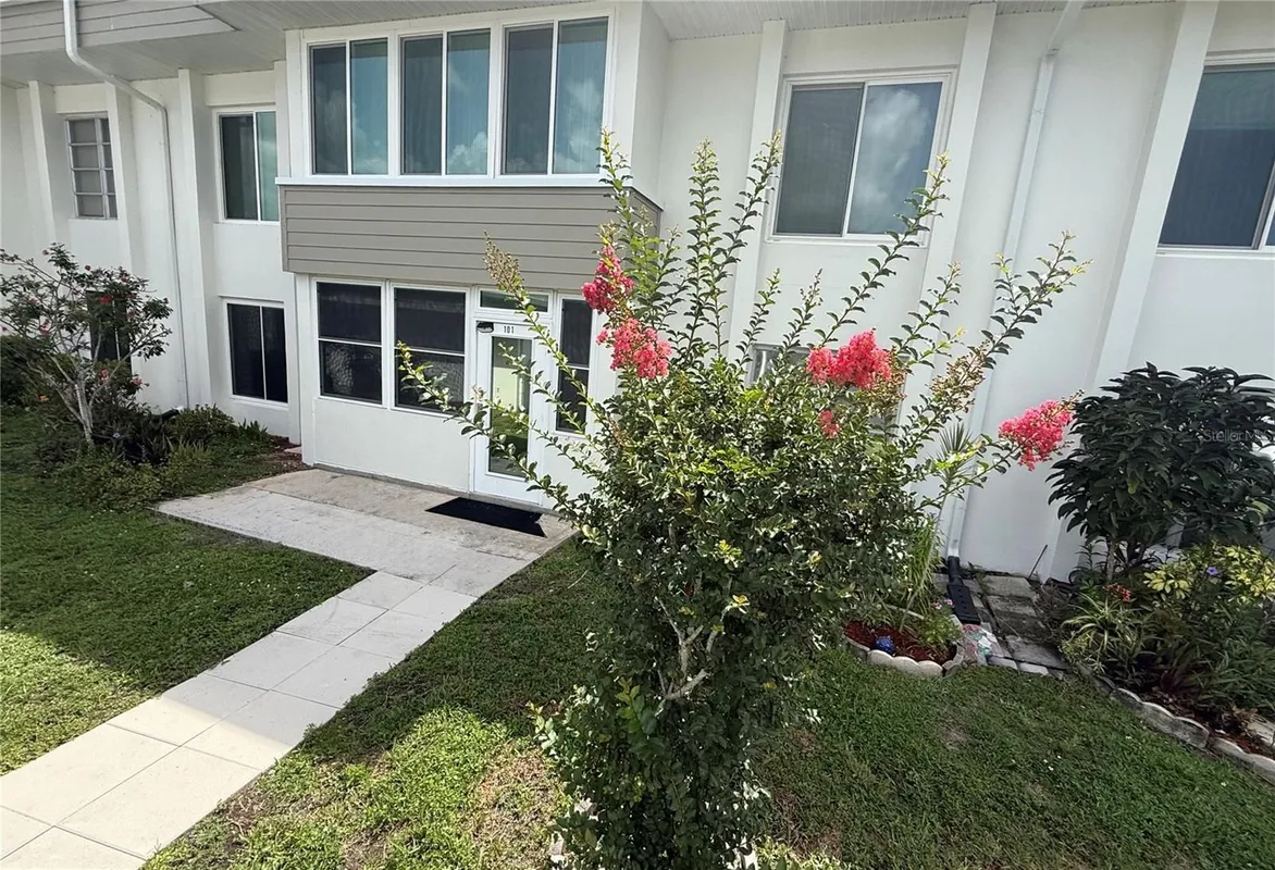 Property Slideshow image 1 of 33 | 21300 brinson ave 101, Port Charlotte, FL, 33952