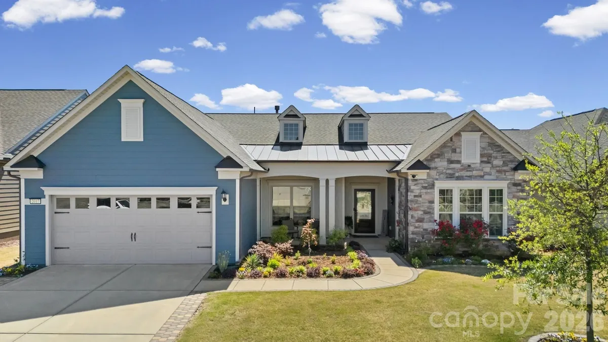 Property Slideshow image 1 of 47 | 2017 grove pl, Fort Mill, SC, 29715