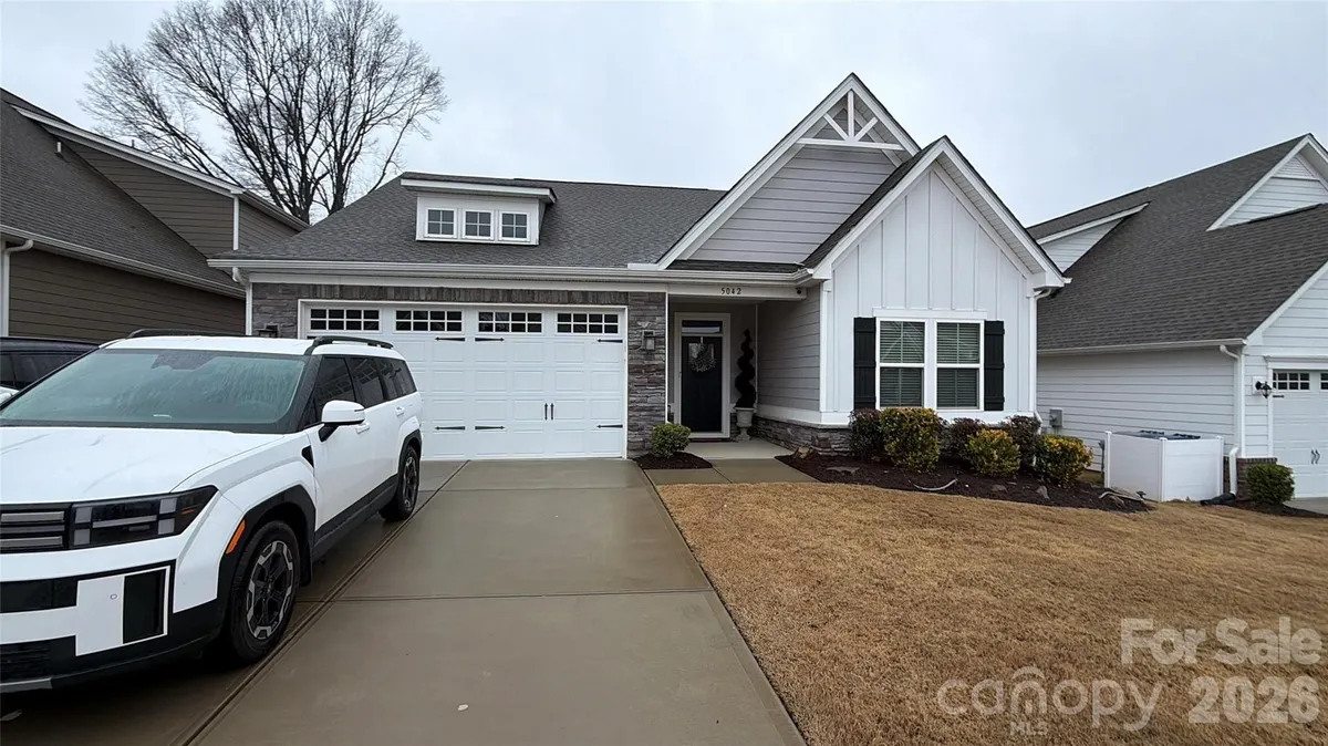 Property Slideshow image 1 of 1 | 5042 summer surprise ln, Charlotte, NC, 28215