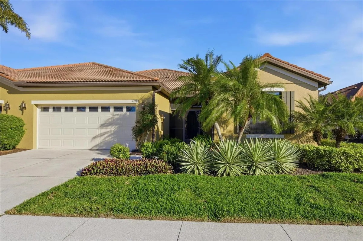Property Slideshow image 1 of 71 | 1379 maseno dr, Venice, FL, 34292