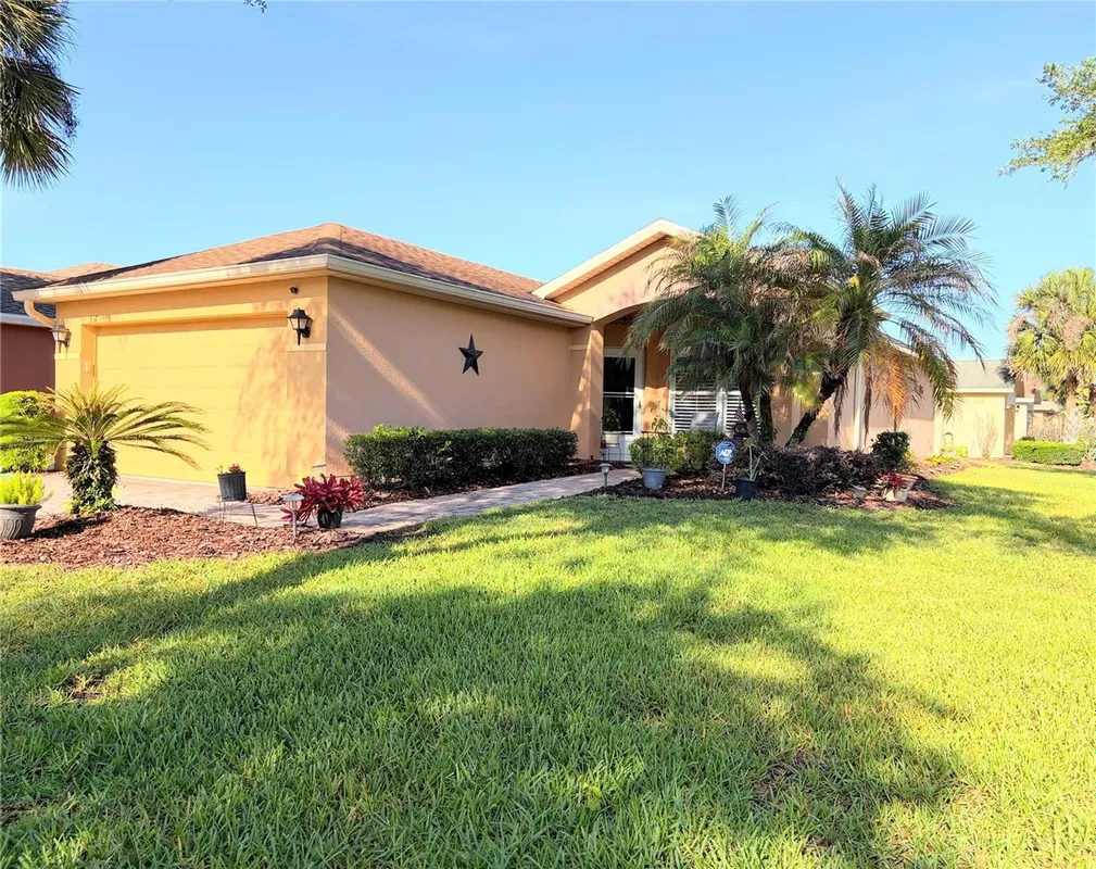 Property Slideshow image 1 of 62 | 537 grand canal dr, Poinciana, FL, 34759