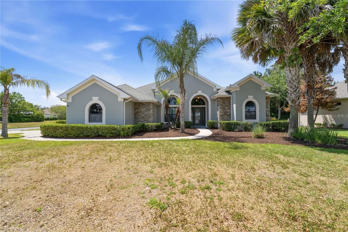 Property Slideshow image 1 of 59 | 8061 waterbury way, Mount Dora, FL, 32757