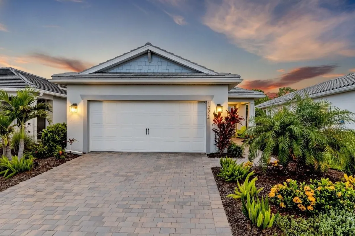 Property Slideshow image 1 of 81 | 10374 abaco falls dr, Englewood, FL, 34223