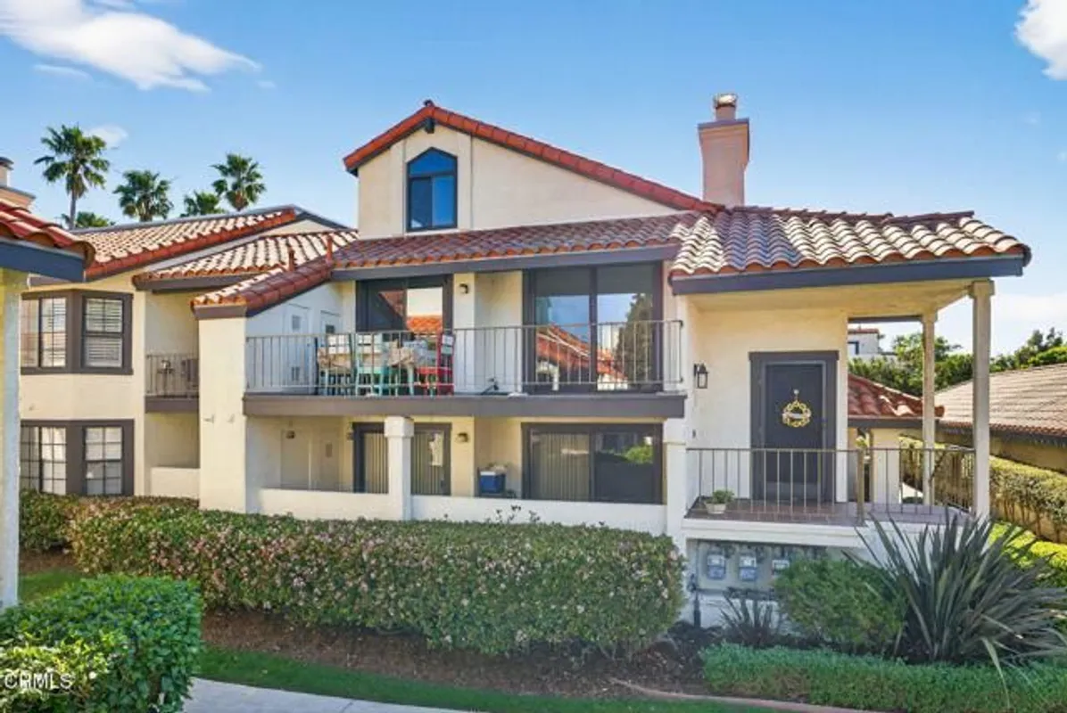 Property Slideshow image 1 of 68 | 2277 martinique ln, Oxnard, CA, 93035