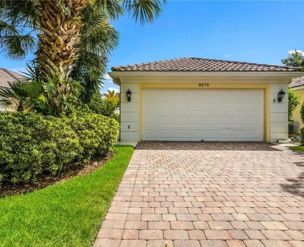 Property Slideshow image 1 of 54 | 8876 estepona ct, Sarasota, FL, 34238