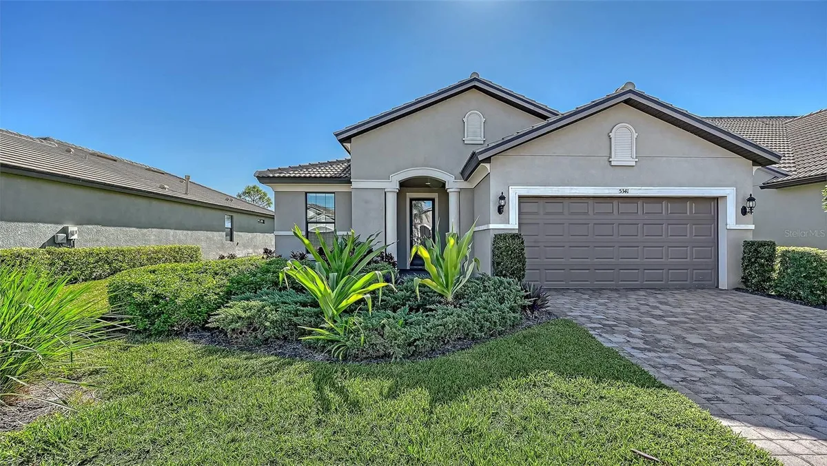 Property Slideshow image 1 of 50 | 5341 sundew dr, Sarasota, FL, 34238