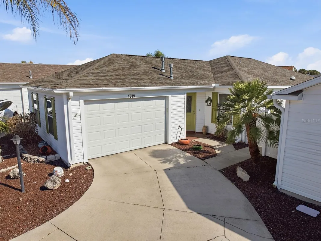 Property Slideshow image 1 of 37 | 1639 edisto ln, The Villages, FL, 32162