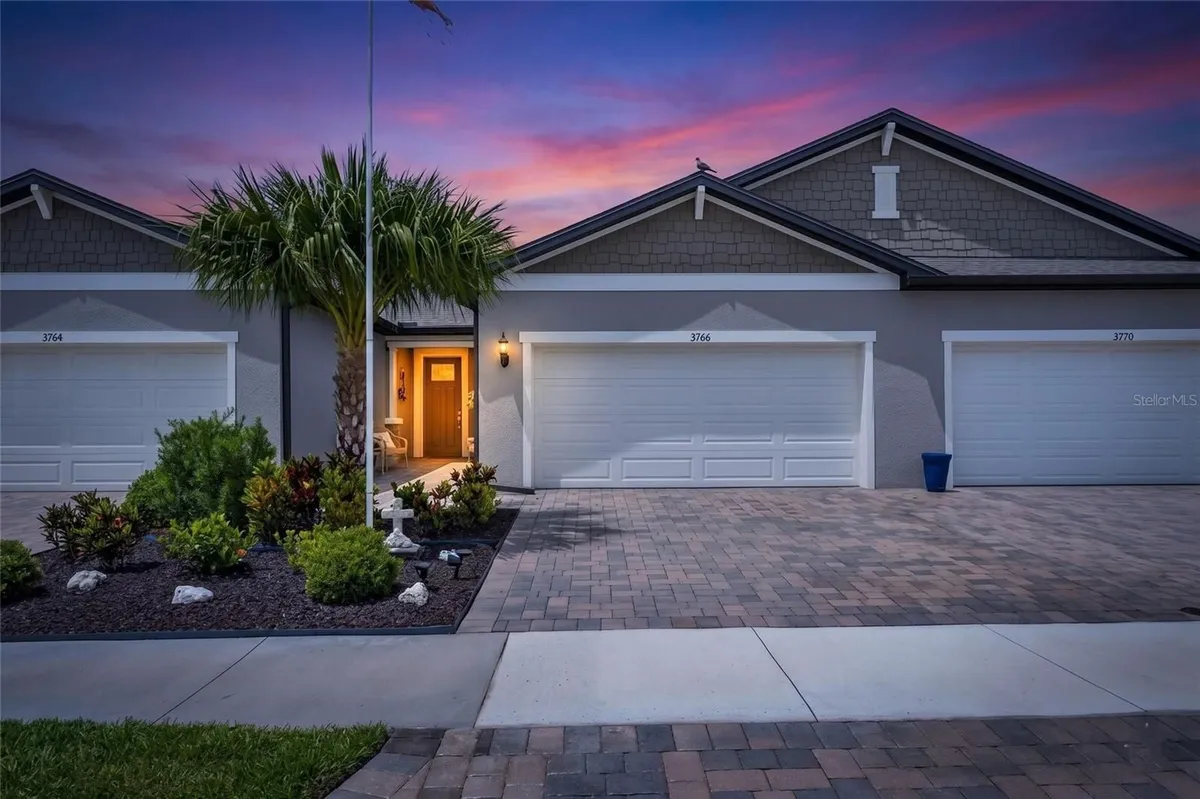 Property Slideshow image 1 of 64 | 3766 laughing dove ave, Sun City Center, FL, 33573
